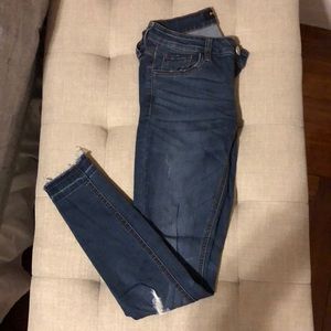 Distressed Skinny jeans